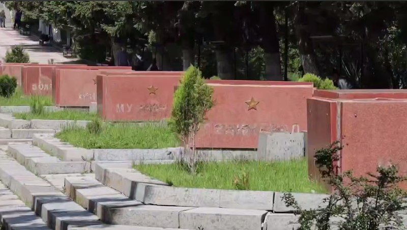 Золотистые буквы с мемориала «Мать Армения» в Гюмри найдены в мусорном баке: МВД проводит проверку
