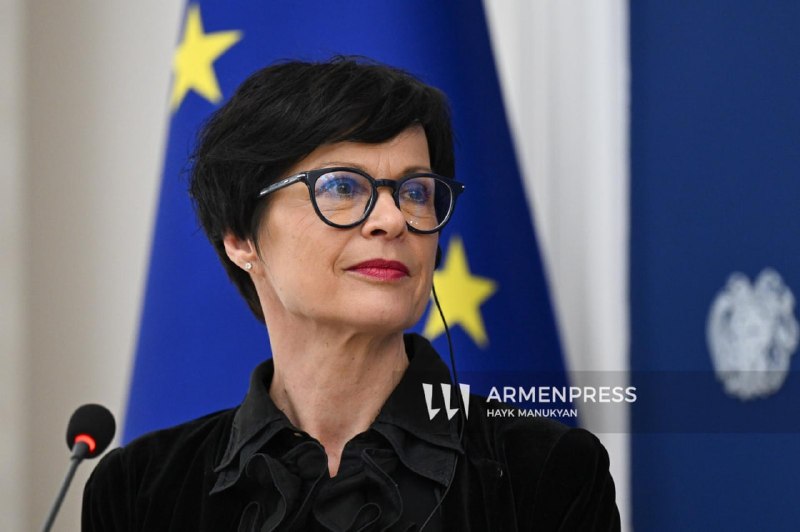 Евросоюз выразил солидарность с Арменией на фоне экономического давления
