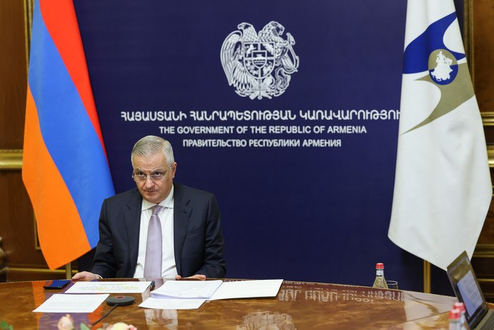 Вице-премьер Армении Мгер Григорян на заседании Совета ЕЭК