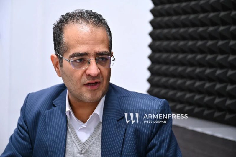 Премьер-министр Армении Никол Пашинян на церемонии похорон в Тегеране