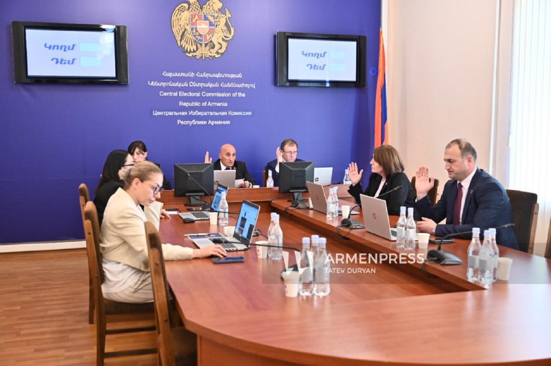 Избирательный участок в Армавирской области во время парламентских выборов в Армении
