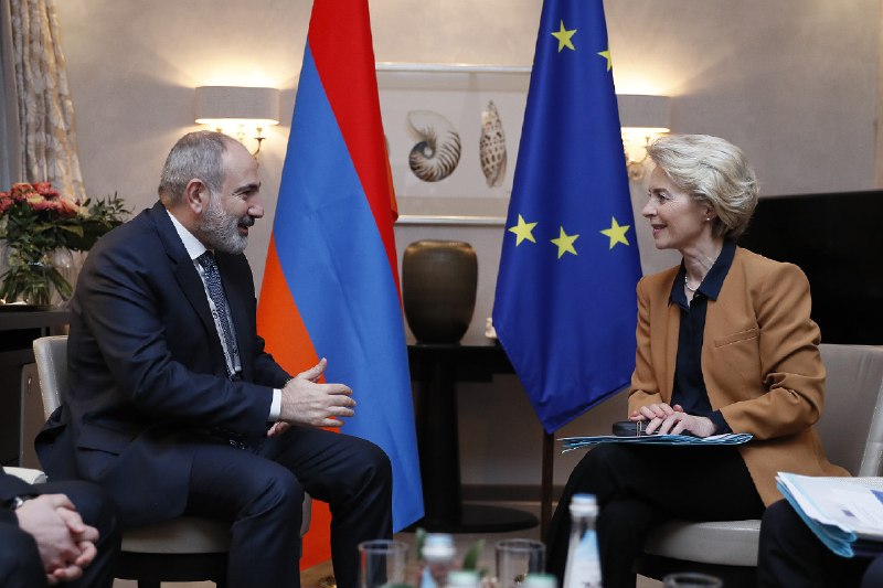 Премьер-министр Армении Никол Пашинян на брифинге, Армавир