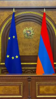 Никол Пашинян и Урсула фон дер Ляйен на расширенной встрече в правительстве Армении