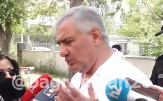 Самвел Карапетян выступает перед журналистами в Армавирской области