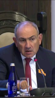 Никол Пашинян на пресс-конференции в Армении