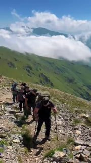 Никол Пашинян на горе Хуступ, Армения