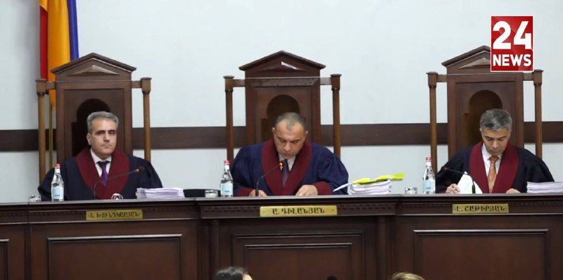 Здание Конституционного суда Армении, начало рассмотрения исков оппозиции о выборах 7 июня