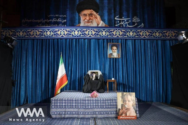 Премьер-министр Армении Никол Пашинян на церемонии прощания с лидером Ирана