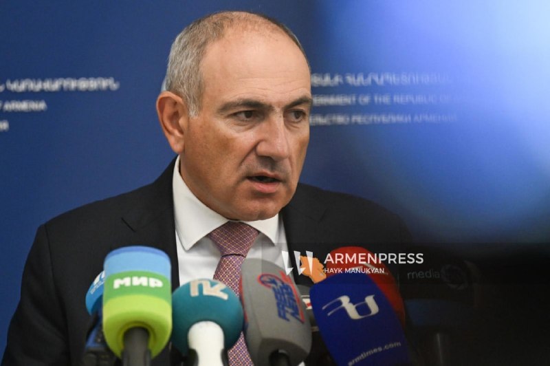 Премьер-министр Армении Никол Пашинян на заседании правительства в Ереване
