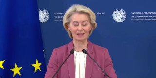 Урсула фон дер Ляйен и Никол Пашинян на встрече в Ереване