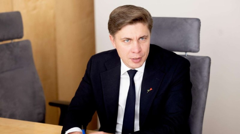 Миндаугас Синкявичюс выступает в парламенте Литвы после утверждения на пост премьер-министра